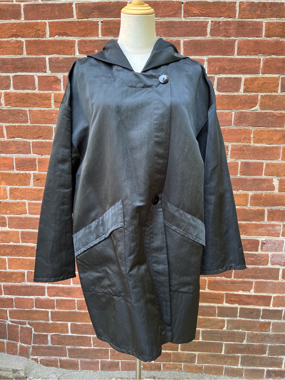 Linda Lundstrom La Parka Women’s Black Hooded Oversized Shell Coat